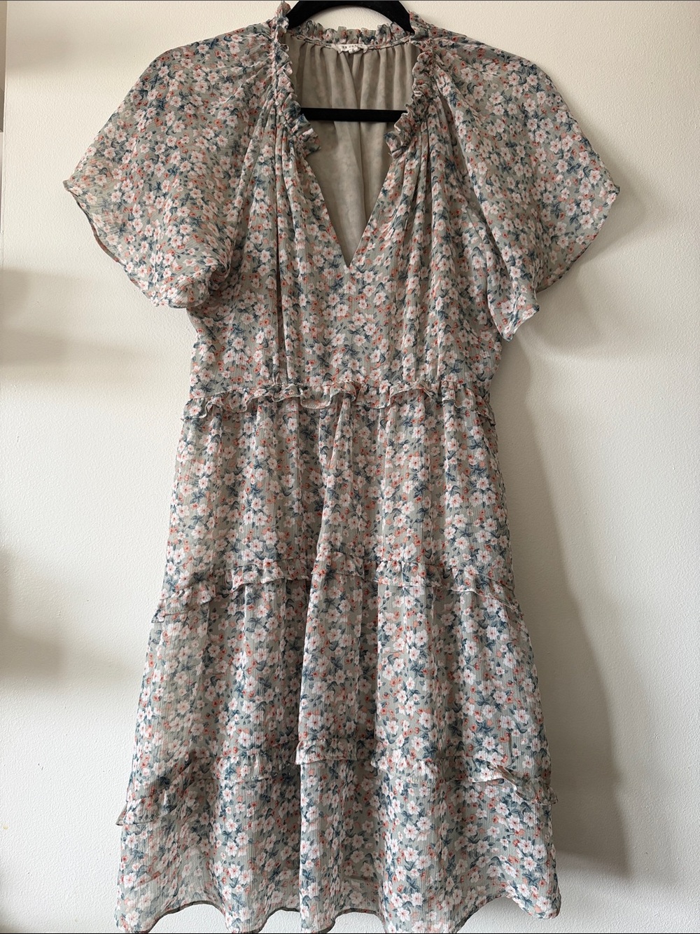 En Creme|Floral V Neck Boho Tiered Ruffle Dress|Small|EUC